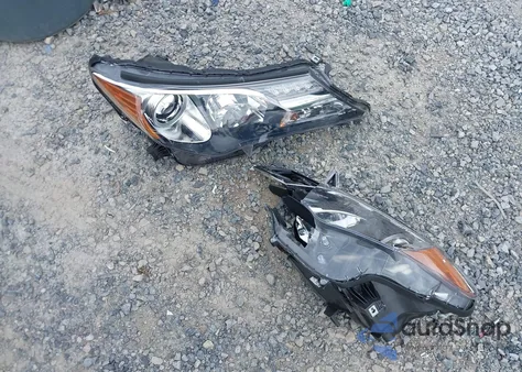 2015 Toyota Rav4 Xle z USA, uszkodzony, nr VIN 2T3RFREV1FW302996